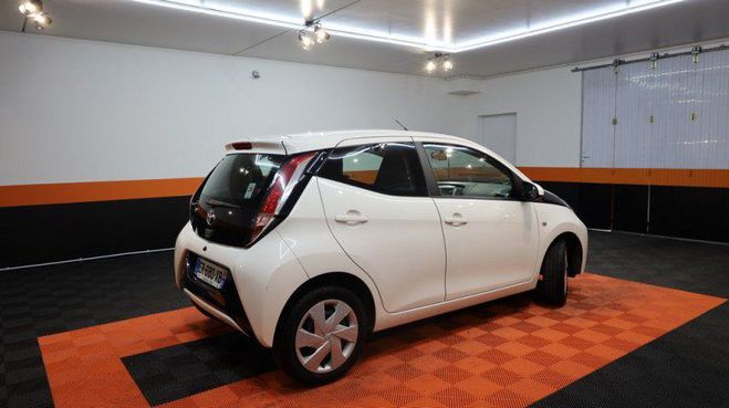 Toyota Aygo 1.0 VVT-I 69CH X-PLAY X-SHIFT 5P Blanc de 2017