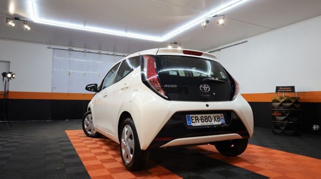 Toyota Aygo 1.0 VVT-I 69CH X-PLAY X-SHIFT 5P Blanc de 2017