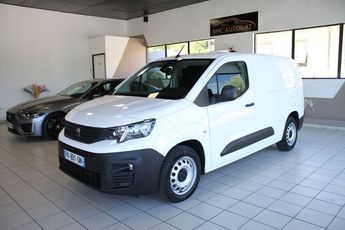  Voir détails -Peugeot Partner FOURGON LONG 950 KG BLUEHDI 130 S&S  à Pujols (47)