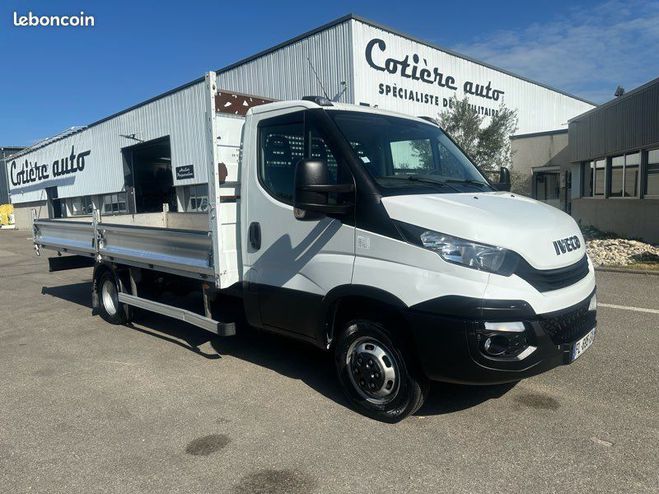Iveco Daily 27490 ht 35c14 plateau fixe 5m  de 2019