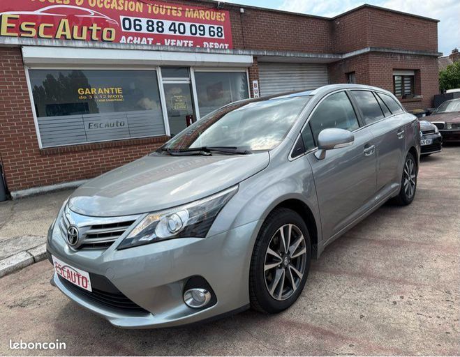 Toyota Avensis 2,0 d4d 125cv 1ere main  de 2015