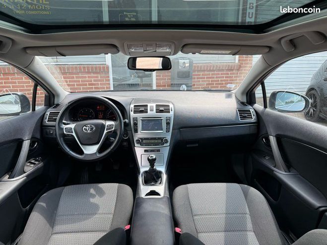 Toyota Avensis 2,0 d4d 125cv 1ere main  de 2015