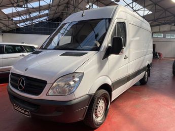  Voir détails -Mercedes Sprinter FOURGON 32S 3.0t 216 CDI - 163 cv Euro 5 à Bthune (62)