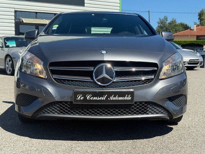 Mercedes Classe A 180 CDI INSPIRATION Gris F de 2015