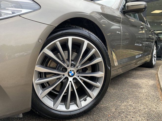 BMW Serie 5 VI (G30) 520dA xDrive 190ch Luxury Stept BEIGE de 2018