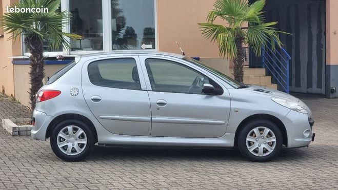 Peugeot 206 1.4 TRENDY 5P Gris de 2009