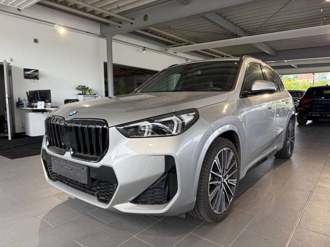 BMW X1 23d xDrive M Sport*AHK*H/K*LED*HUD*360*J ARGENT SPATIAL de 2023