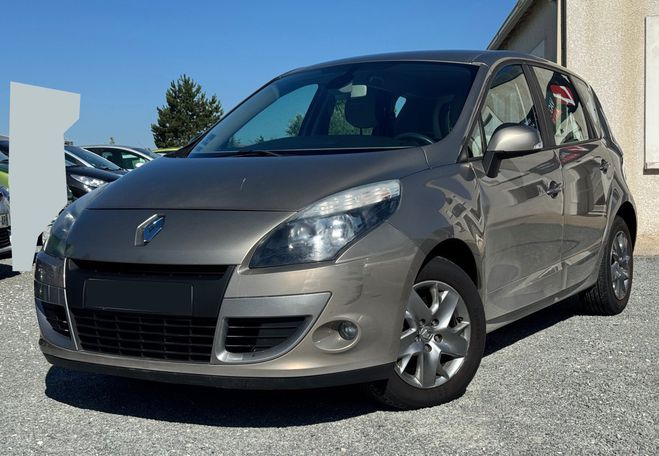 Renault Megane III (B95) 1.5 dCi 110ch Expression BEIGE de 2011