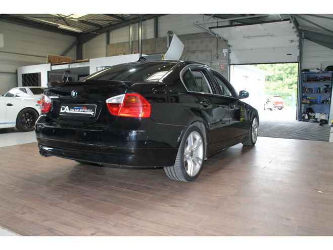 BMW Serie 3 330xd Luxe - BVA BERLINE E90 PHASE 1 NOIR de 2009