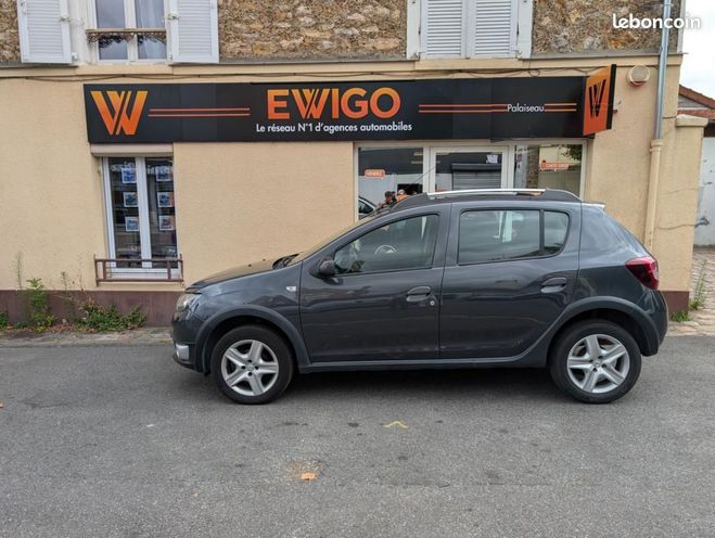 Dacia Sandero STEPWAY 0.9 TCE 90 NAVY Gris de 2016