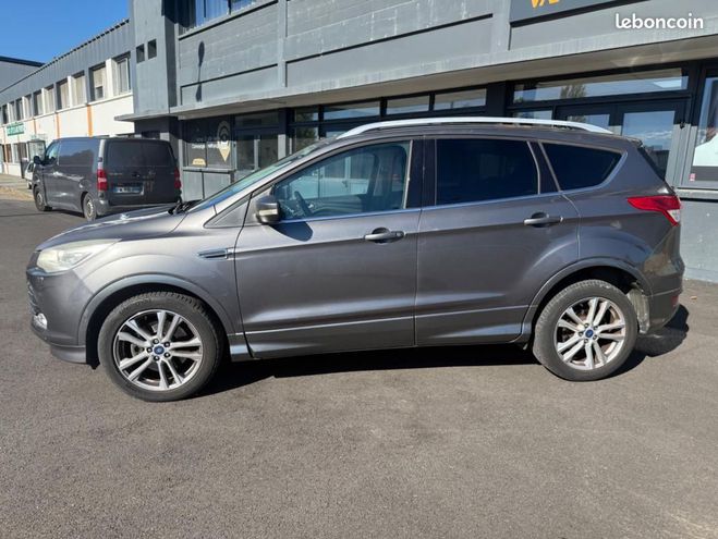 Ford Kuga 140CV SPORT PLATINIUM Gris de 2014
