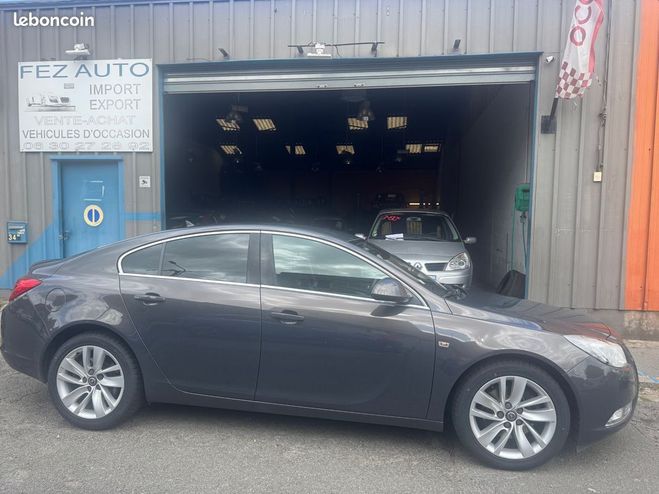 Opel Insignia 2.0 turbo essence 220 cv limousine hb Noir de 2013