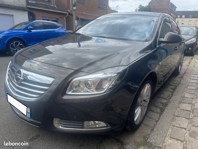 Opel Insignia 2.0 turbo essence 220 cv limousine hb Noir de 2013
