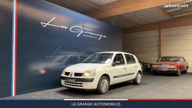 Renault Clio  Blanc de 2004