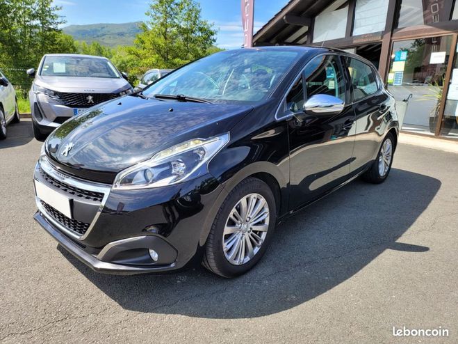 Peugeot 208 1.2 PureTech 110 Allure Noir de 2018