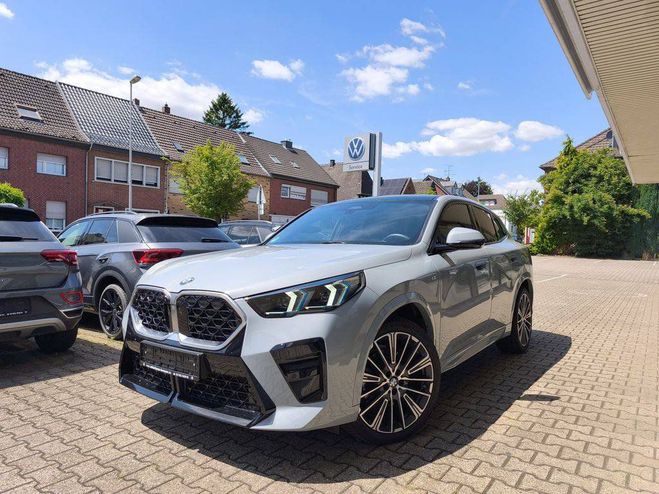 BMW X2 20i M Sport *Pano*HUD*Iconic Glow*Cam360 Gris Brooklyn Mtallis de 2024