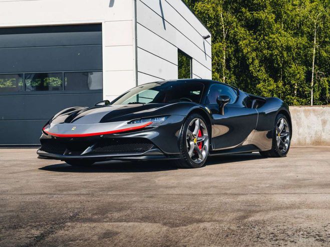 Ferrari SF90 Stradale Grigio Silverstone Lift Carbon First own Gris Mtallis de 
