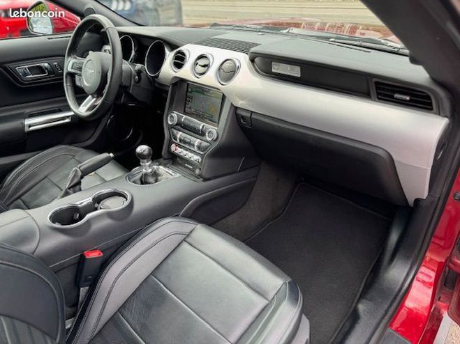 Ford Mustang v8 5.0 gt fastback pack premium 1ere mai Rouge de 2016