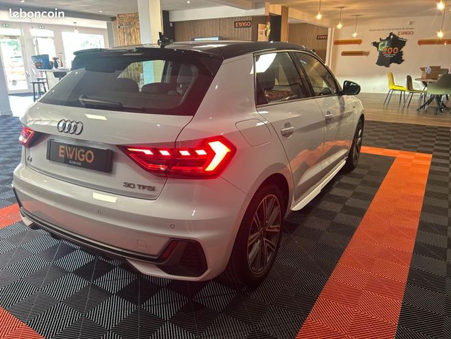 Audi A1 Sportback 1.0 30 TFSI 110 S-TRONIC S-LIN Blanc de 2021