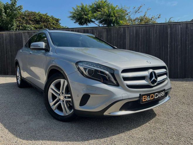 Mercedes Classe GLA 180 7G-DCT 1steHAND-1MAIN Gris Mtallis de 