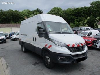  Voir détails -Iveco Daily 18990 ht l2h2 35c14 fourgon atelier à   La Boisse (01)
