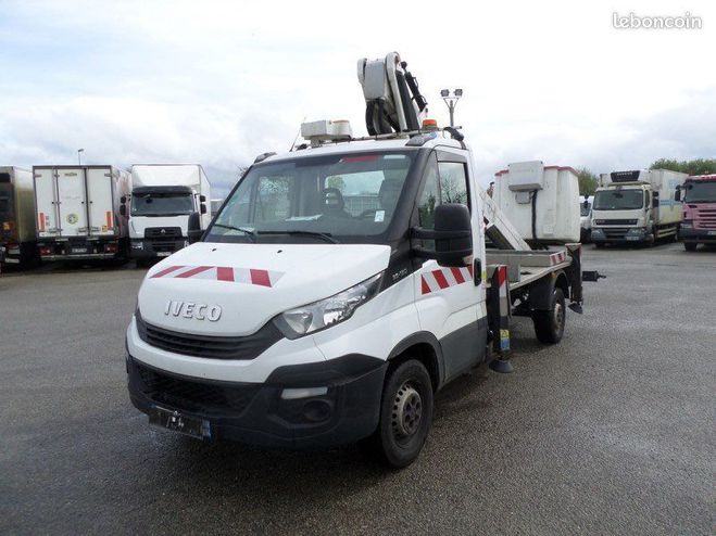 Iveco Daily 35990 ht nacelle CTE B18HV 18m  de 2020