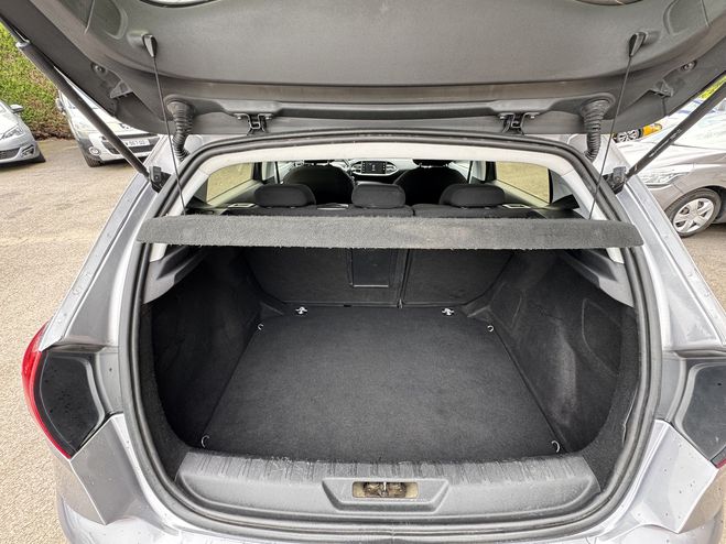 Peugeot 308 1.6 BLUEHDI 100CH ACTIVE S&S 5P GRIS C de 2015