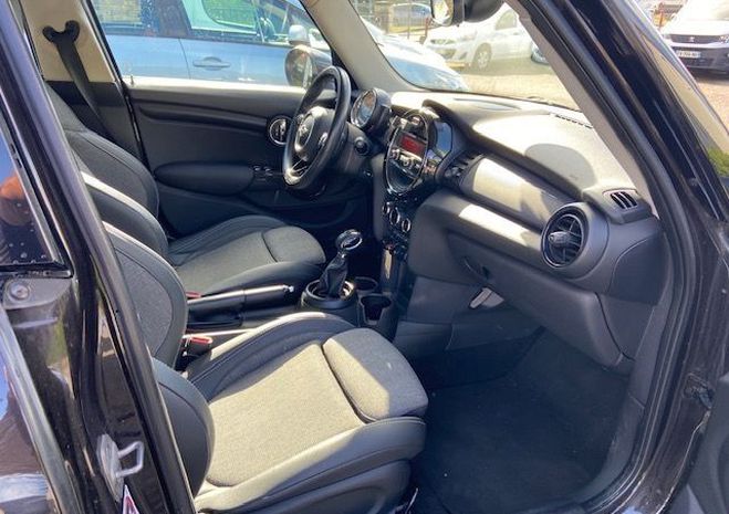 Mini Cooper BVA  1,5 L 136 cv   de 2015