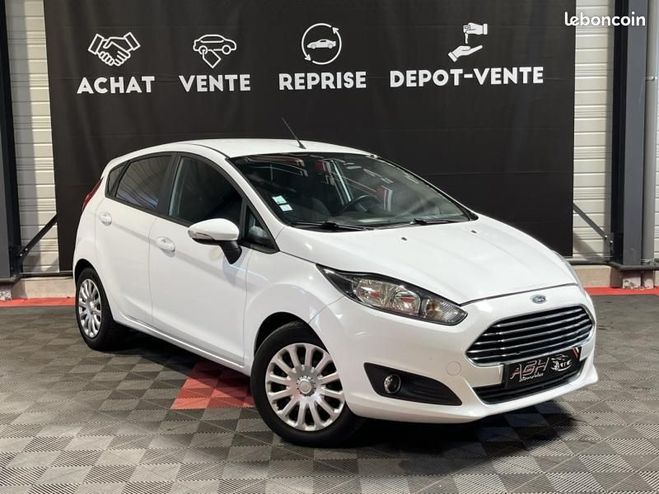 Ford Fiesta 1.5 TDCi 75ch FAP Trend 5p MY2014 Blanc de 2014
