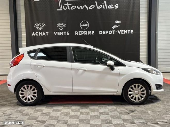 Ford Fiesta 1.5 TDCi 75ch FAP Trend 5p MY2014 Blanc de 2014