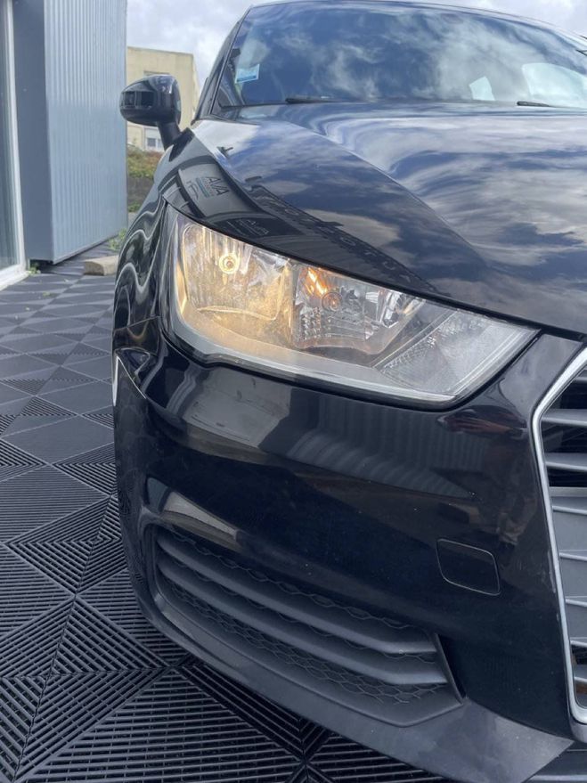 Audi A1 1.4 TDI 90ch ultra Ambiente NOIR de 2016