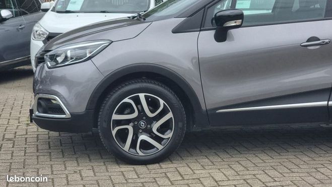 Renault Captur 1.2 TCE 120CH ENERGY ZEN EDC Gris de 2017