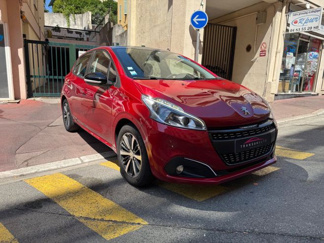 Peugeot 208 1.2l PureTech 82 BVM5 Active Toit Panora Rouge de 2017