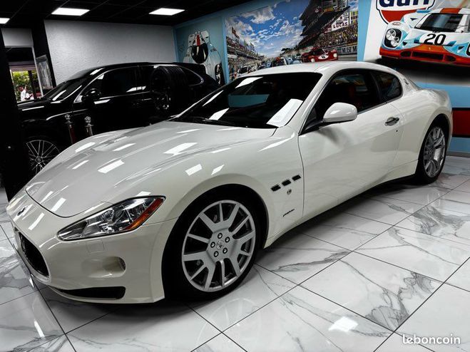 Maserati Gran Turismo 4.2 v8  de 2008