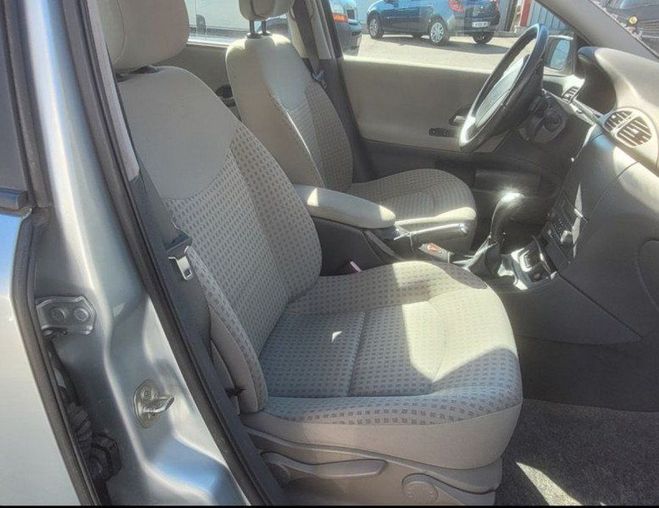 Renault Laguna II ESTATE 1.8 16V 118CH EXPRESSION BVA Gris C de 2003