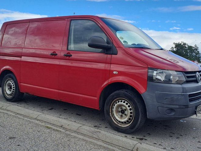Volkswagen Transporter V 2.0 TDI 140 L1H1 2.8T ROUGE de 2012