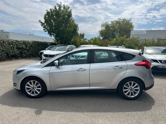 Ford Focus 1.5 TDCi 120 Titanium Gris de 2015