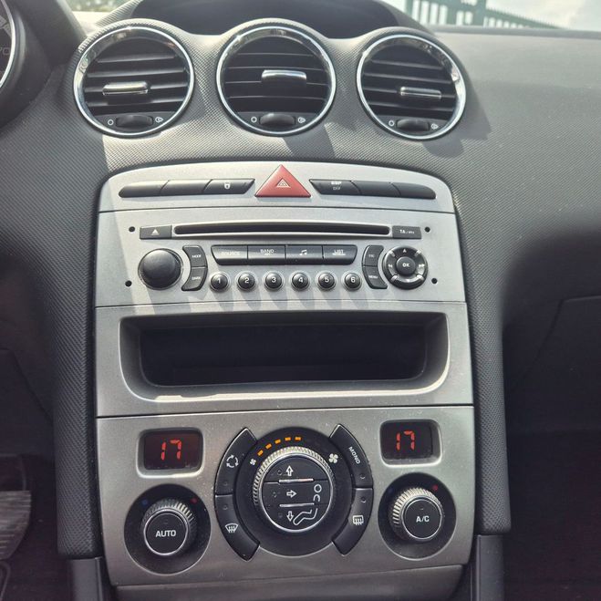 Peugeot 308 (2) 1.6 VTI 120 ACTIVE BVM5 5P 58000KM Gris de 2010