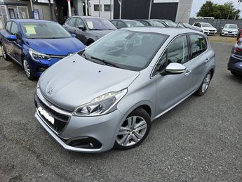  Voir détails -Peugeot 208 1.6 BlueHDi 100ch Allure 5p à Ploudaniel (29)