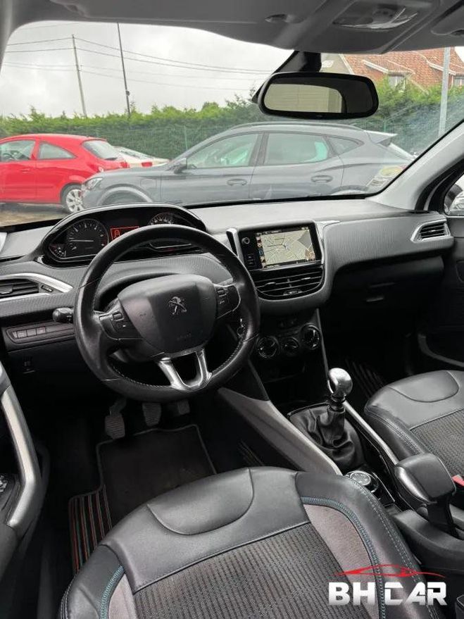 Peugeot 2008 GENERATION-I 1.6 BLUEHDI 120 CROSS URBAN Blanc de 2015