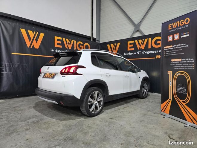 Peugeot 2008 GENERATION-I 1.2 PURETECH 110 ALLURE BUS Blanc de 2017