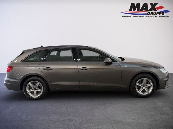 Audi A4 Avant 35 TFSI S TRONIC LED AHK NAVI Gris Mtallise de 