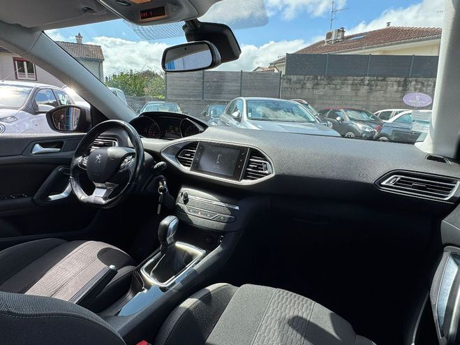 Peugeot 308 1.2 PureTech 110ch SetS BVM5 Active GRIS de 2016