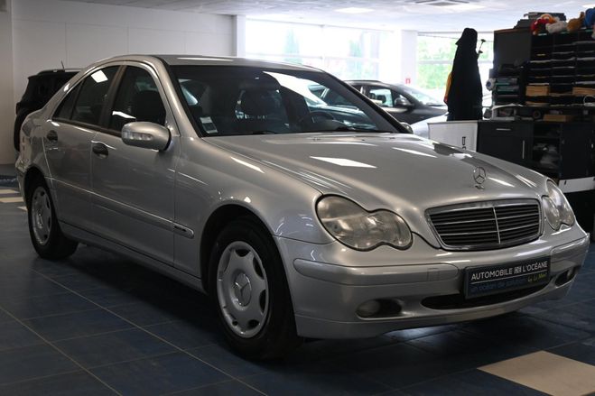 Mercedes Classe C W 203 220 CDI Classic GRIS CLAIR de 2001