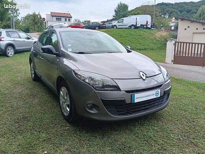 Renault Megane III 1.6l 16v 110cv BioEthanol Rvise &  Gris de 2012