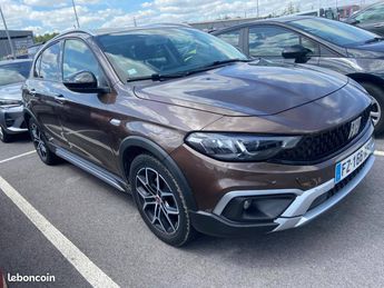  Voir détails -Fiat Tipo Cross 1.0 FireFly Turbo 100ch S-S Plus G à Lagney (54)