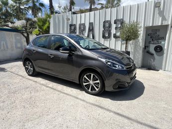  Voir détails -Peugeot 208 1.2i PureTech 12V - 82 BERLINE Active PH à  Le Muy (83)