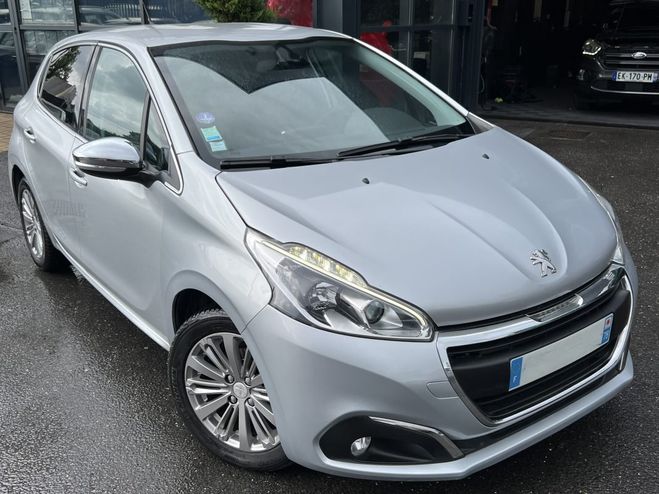 Peugeot 208 PHASE 2 ALLURE 1.2 110 Cv APPLE CARPLAY  Gris de 2017