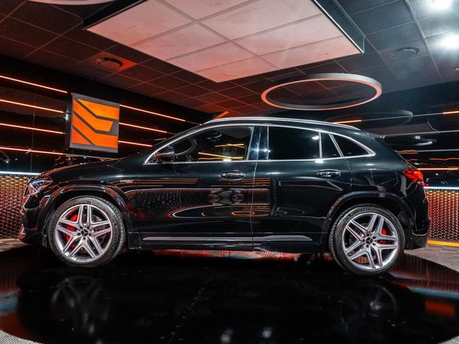Mercedes Classe GLA 35 AMG 2.0L 306CH 191 - COSMOS BLACK MTALLISE de 2021