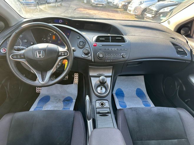 Honda Civic 2.2 CTDI Executive Cuir Navi Rouge de 2010
